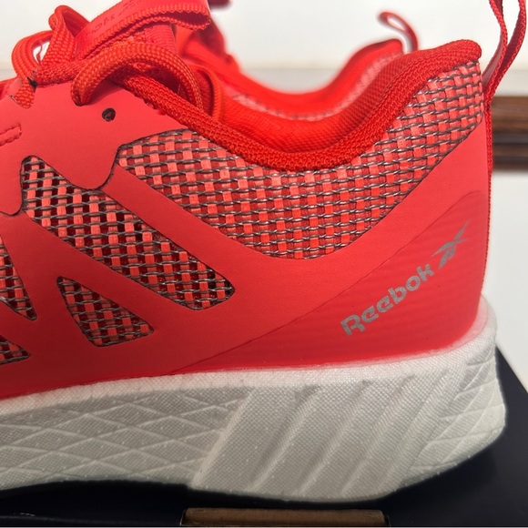 Reebok Women’s Fusion Flexweave Safety Toe Athletic Work Shoe - Picture 9 of 9